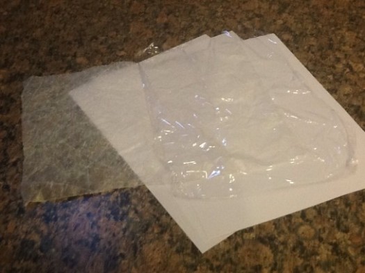 Inserted Plastic Wrap To Fold